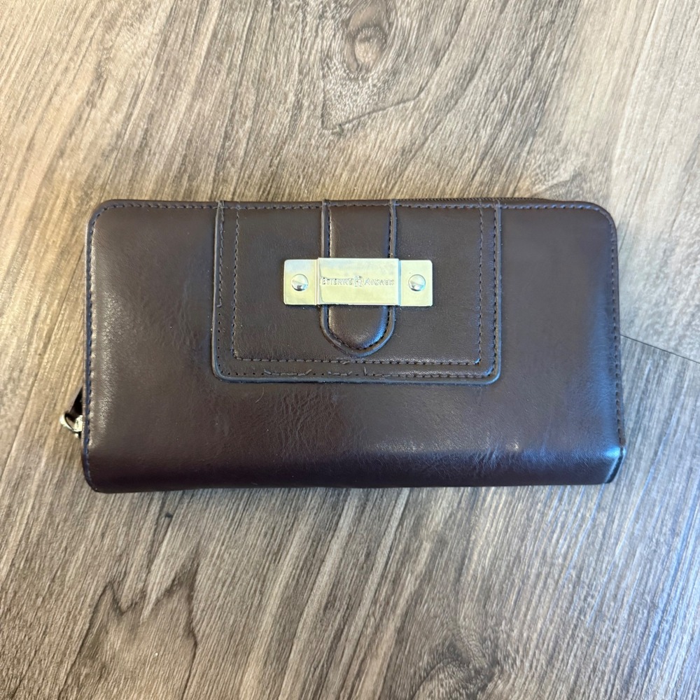 Etienne Aigner Brown Zip Around Continental Wallet Gold Logo Plate Organizer